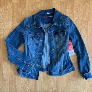 NWT Wrangler Jean Jacket Size Medium